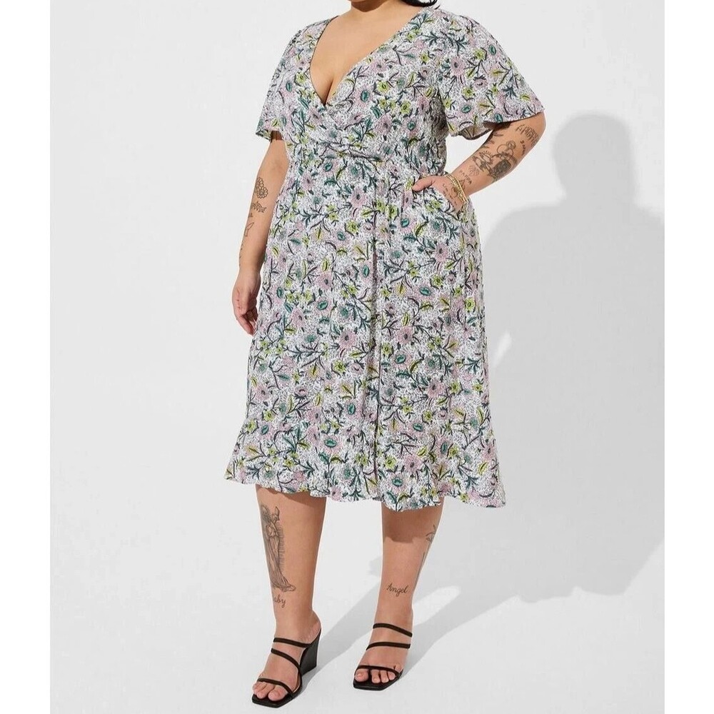 Torrid Plus Size 6X White Pink Floral Midi Swiss Dot Flutter Sleeve Wrap Dress